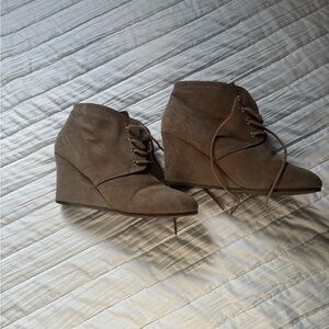 Women's Tan Wedge Ankle Boots